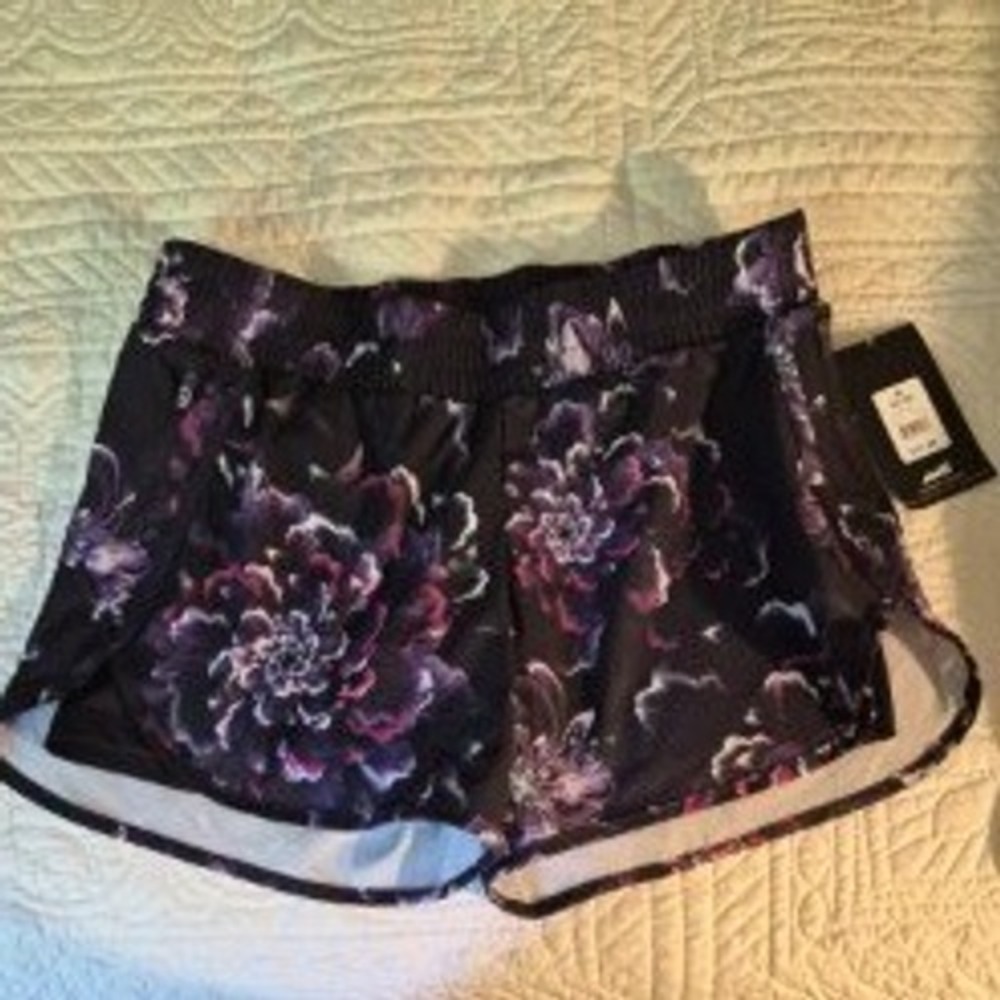 Avia Women's Black Floral Print Active Running Shorts Medium NWT